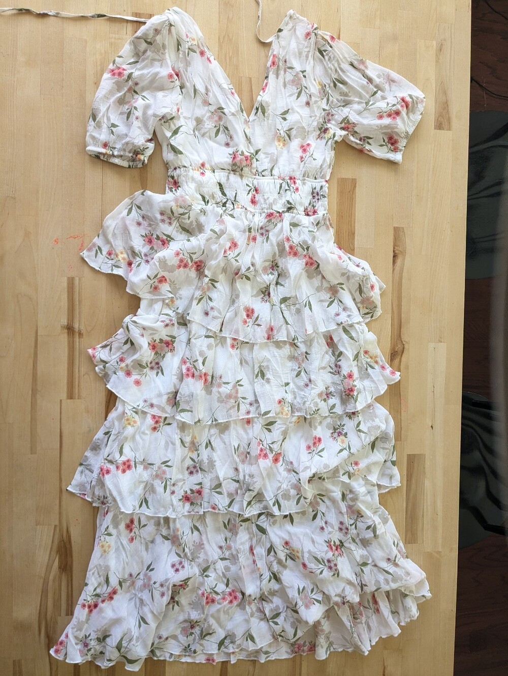 {J. Gee} NEW White Floral Tiered Dress with Smocked Waist
